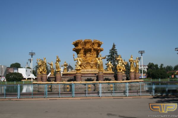 Фонтан Дружбы Народов (на реконструкции)