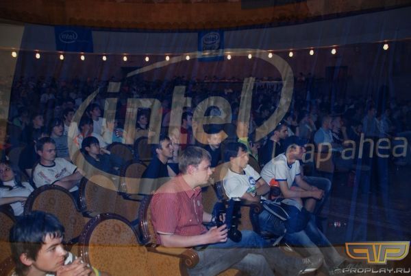 модная реклама Intel